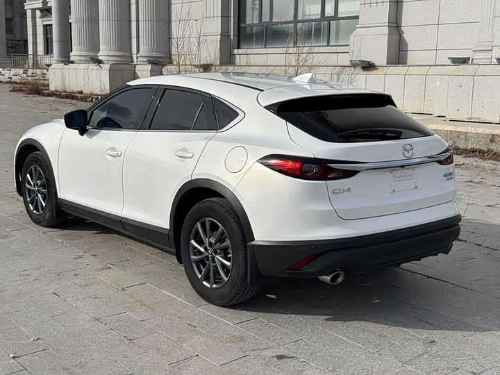 Mazda CX-4 2021 2021款 2.0L 自动两驱蓝天探索版