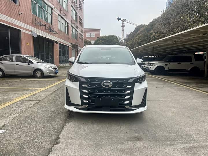 Фото 2 - GAC Trumpchi M6