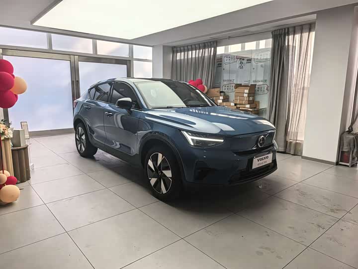 2024 Volvo C40