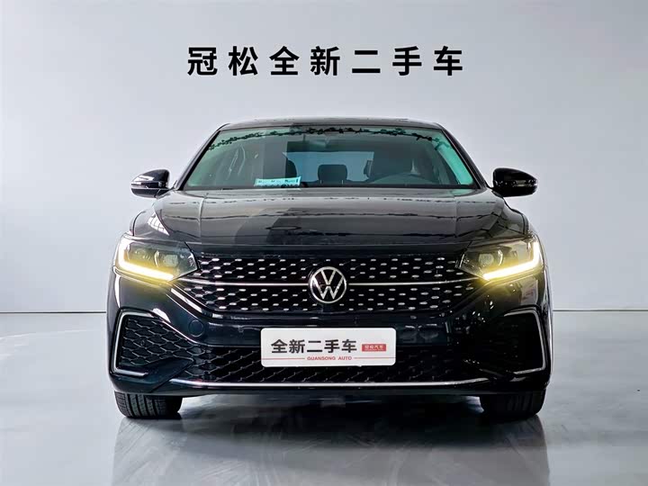 Фото 2 - Volkswagen Passat