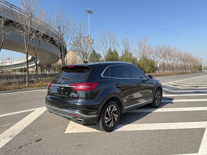Zdjęcie 9 - Hongqi HS5