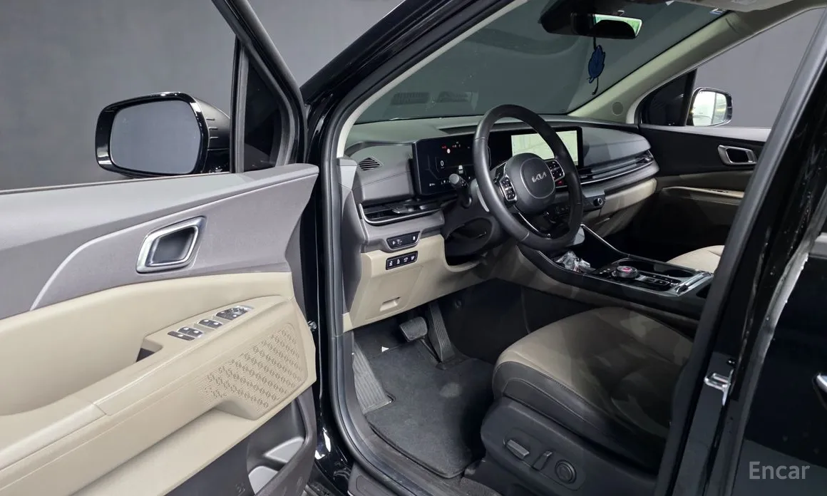 Kia Carnival 2023 9-Seater Noblesse