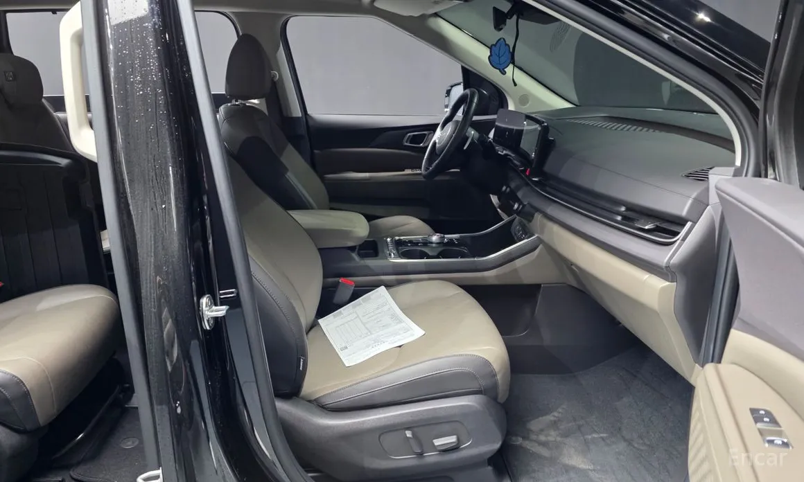 Kia Carnival 2023 9-Seater Noblesse