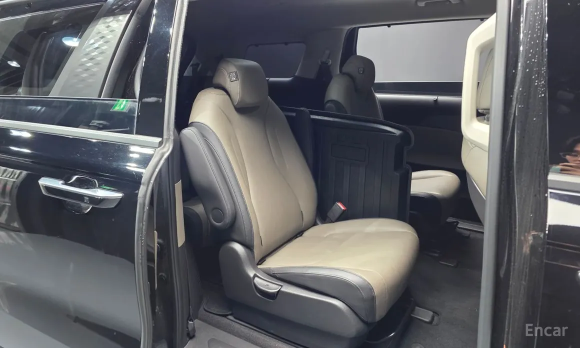 Kia Carnival 2023 9-Seater Noblesse
