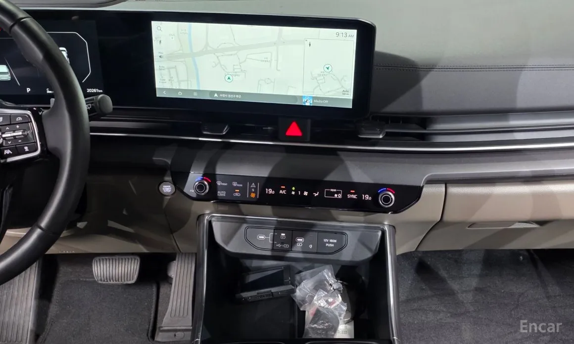 Kia Carnival 2023 9-Seater Noblesse