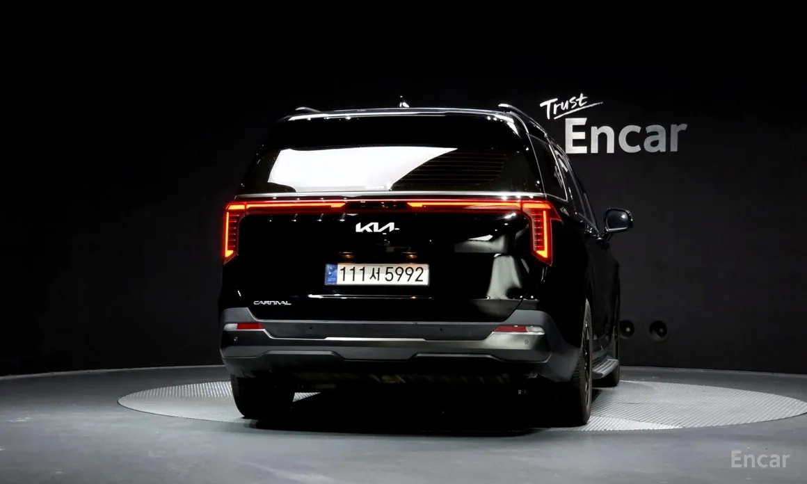 Kia Carnival 2023 9-Seater Noblesse