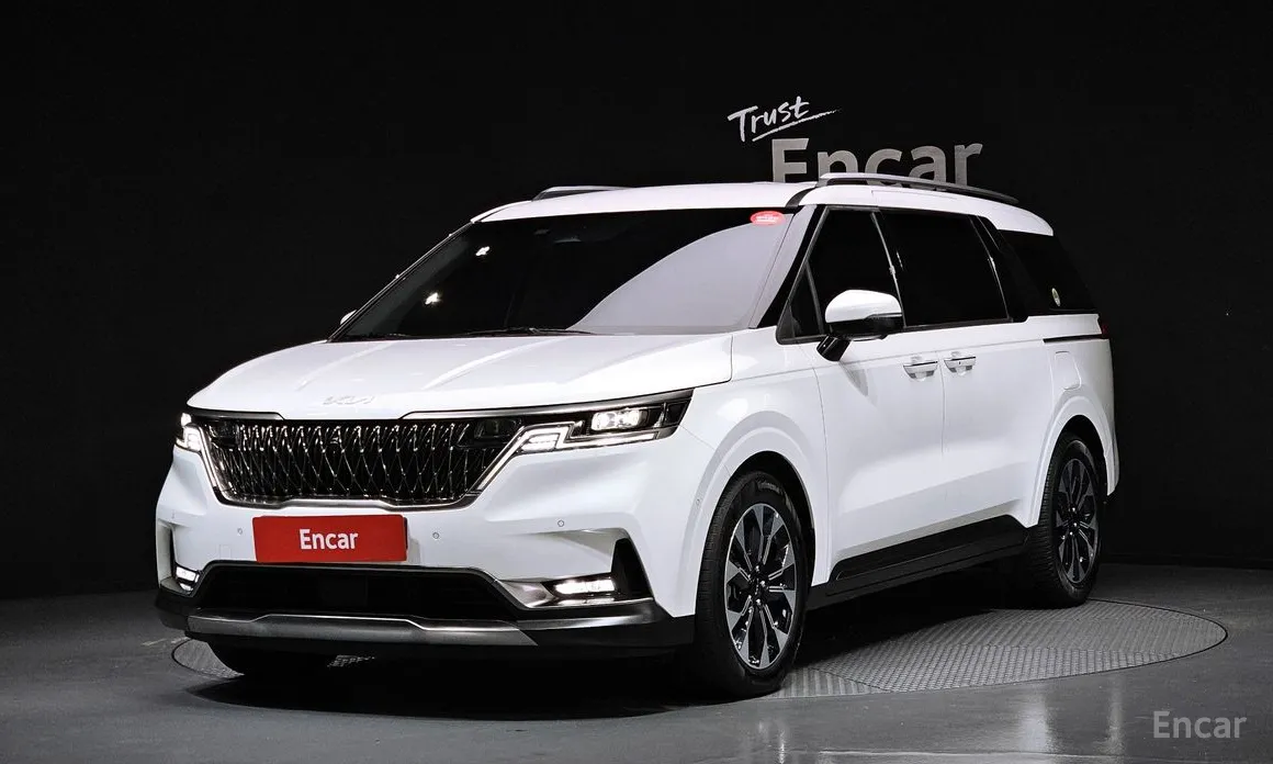 Фото 1 - Kia Carnival
