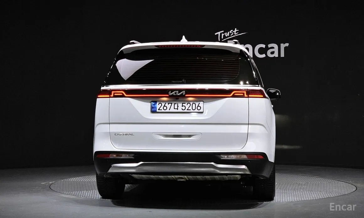 Фото 4 - Kia Carnival