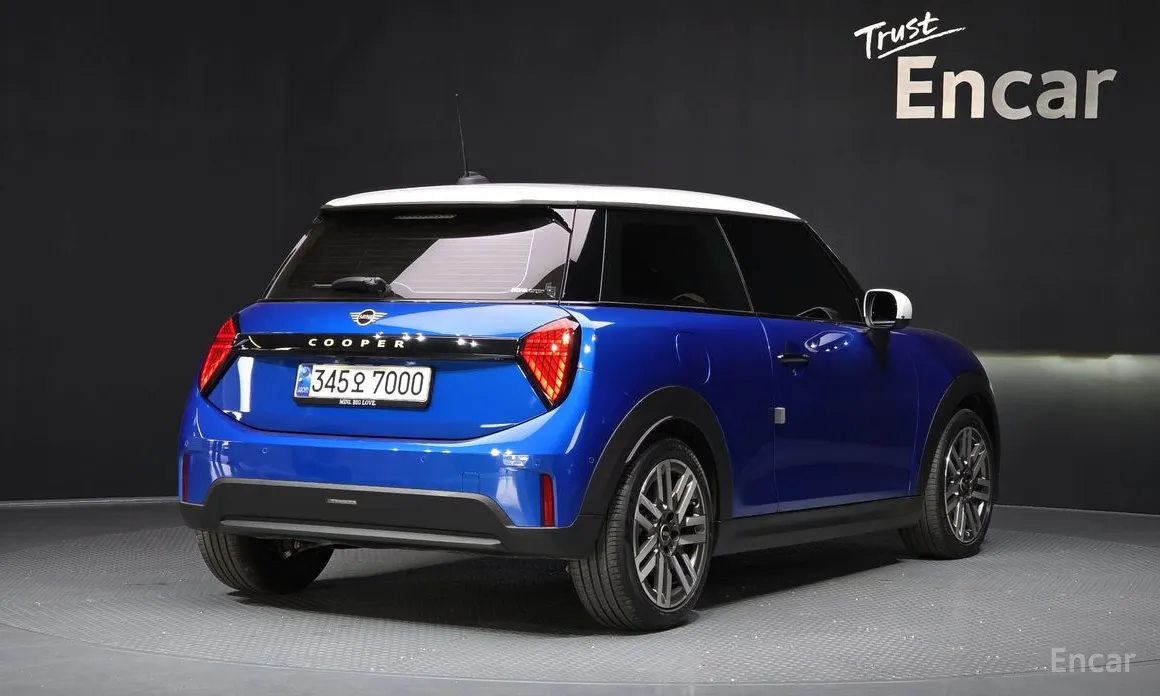 Mini Cooper 2024 Classic