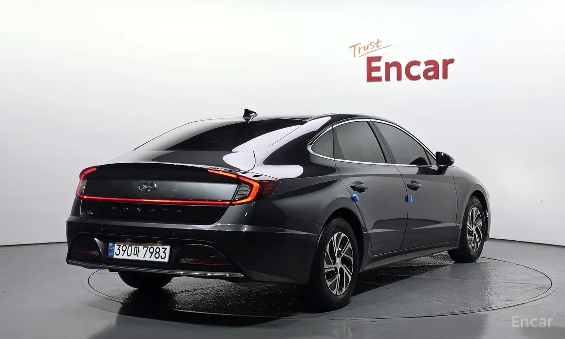 Фото 2 - Hyundai Sonata