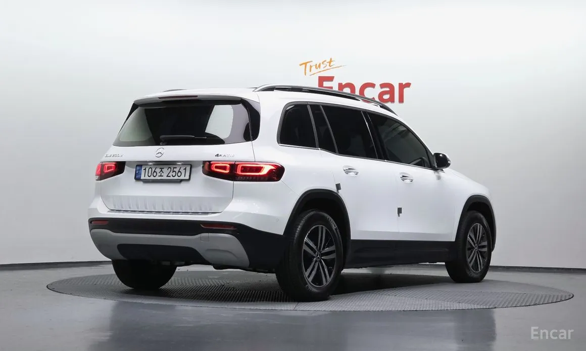 Фото 2 - Mercedes-Benz GLB-Class