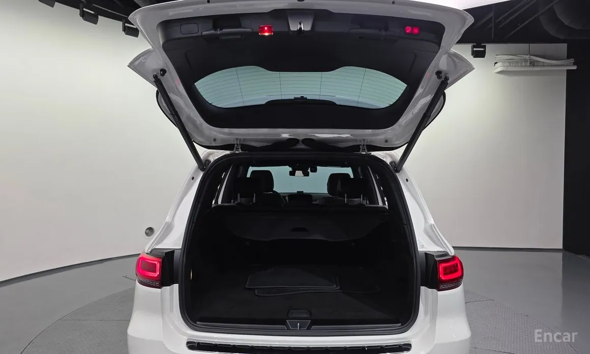 Фото 20 - Mercedes-Benz GLB-Class