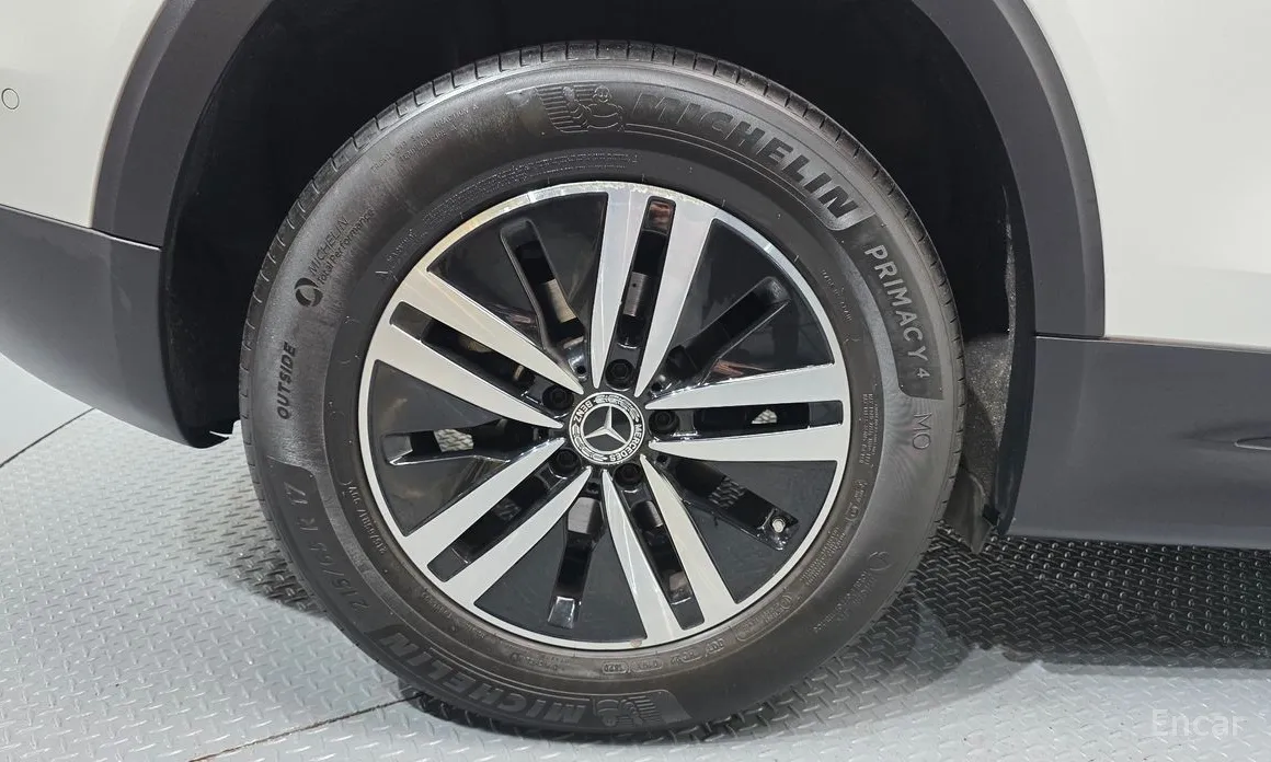 Фото 5 - Mercedes-Benz GLB-Class
