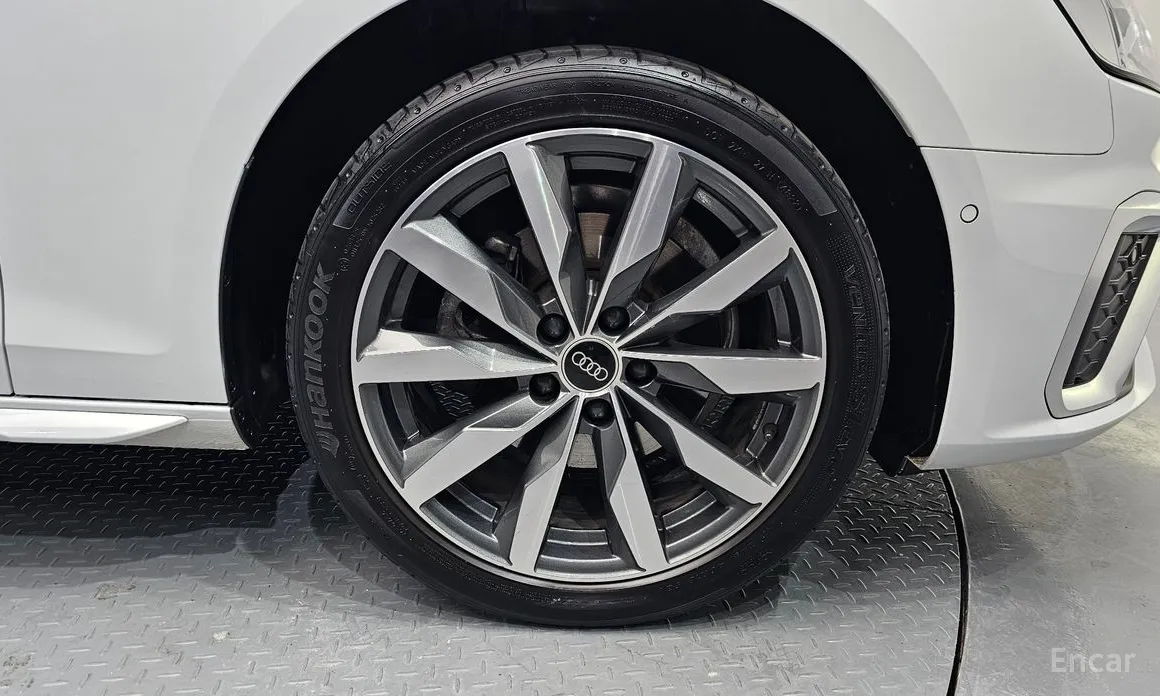 Audi A4 2016 40 TFSI Premium