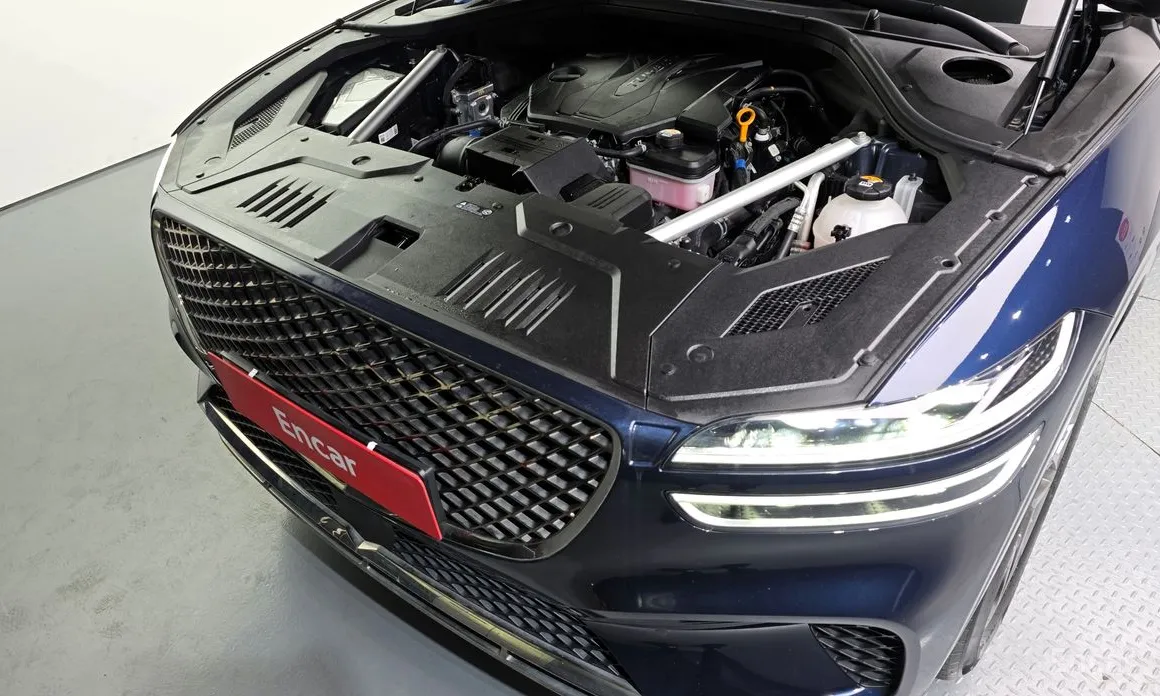 Фото 6 - Genesis GV70