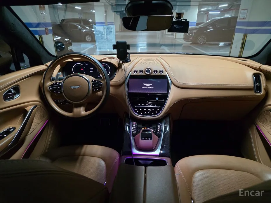 Aston Martin DBX 2020 4.0 V8