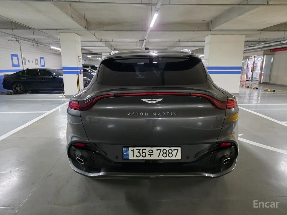Aston Martin DBX 2020 4.0 V8