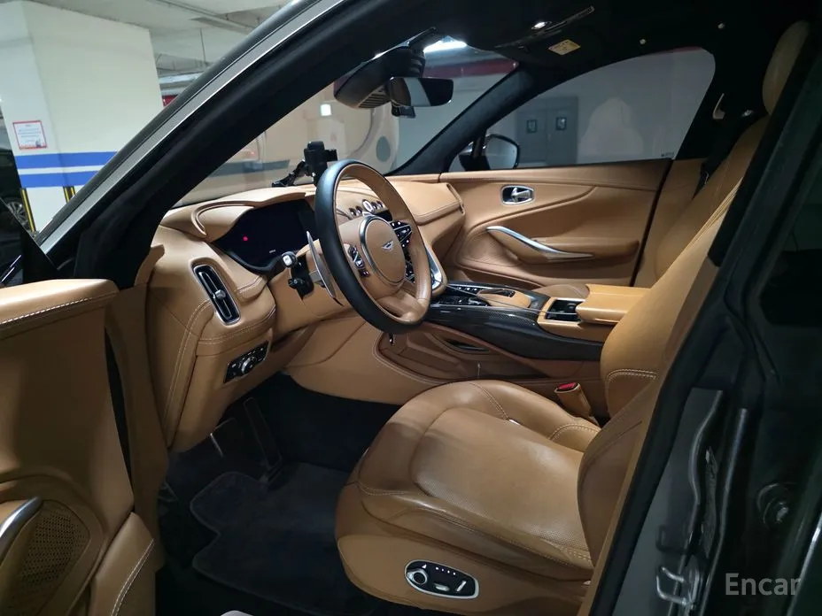 Aston Martin DBX 2020 4.0 V8
