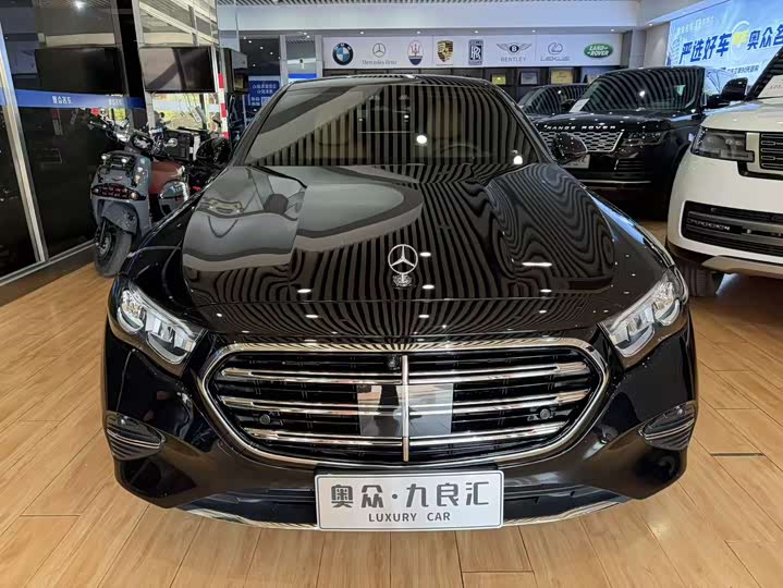 Zdjęcie 2 - Mercedes-Benz E-Class