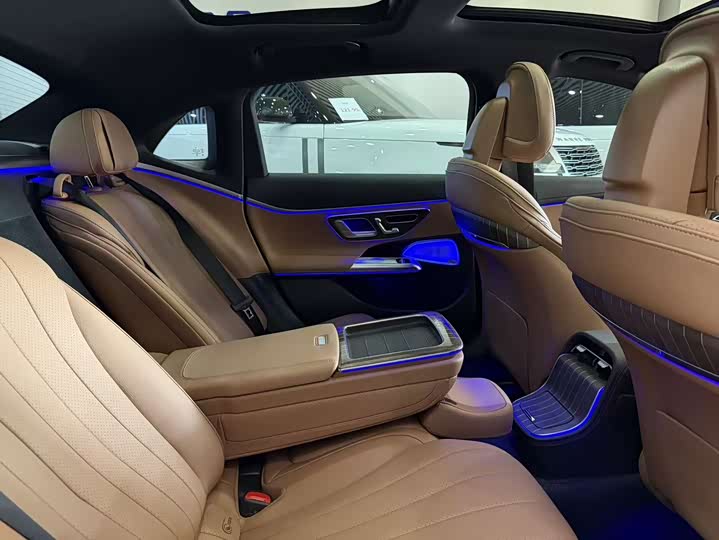 Zdjęcie 7 - Mercedes-Benz E-Class