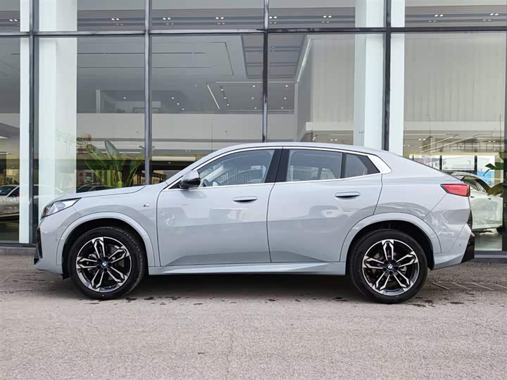 BMW X2 2025 2025款 sDrive25i M运动套装