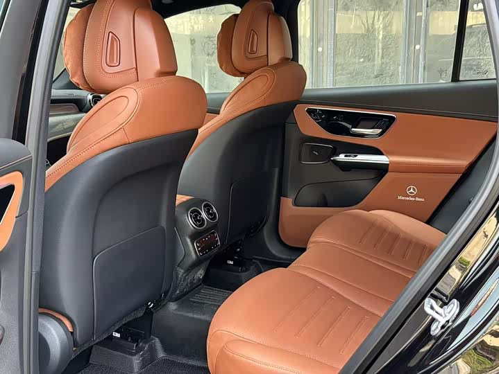 Mercedes-Benz GLC-Class 2026 2026款 GLC 260 L 4MATIC 经典版