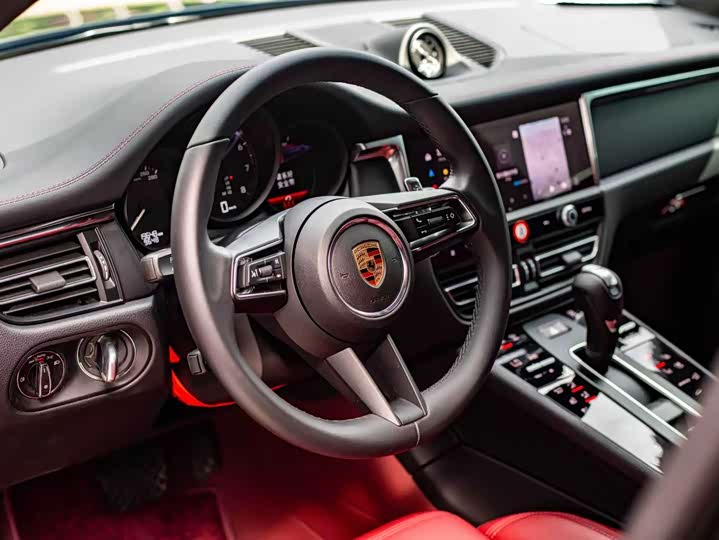Porsche Macan 2025 2025款 Macan 2.0T 逐梦版