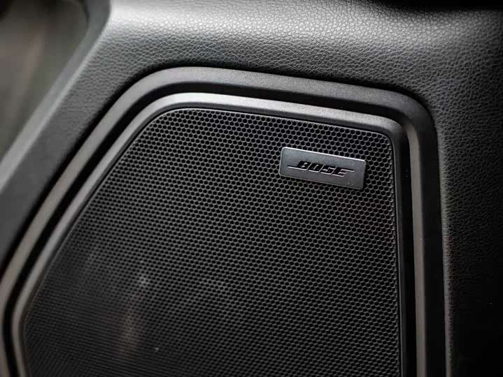 Porsche Macan 2025 2025款 Macan 2.0T 逐梦版