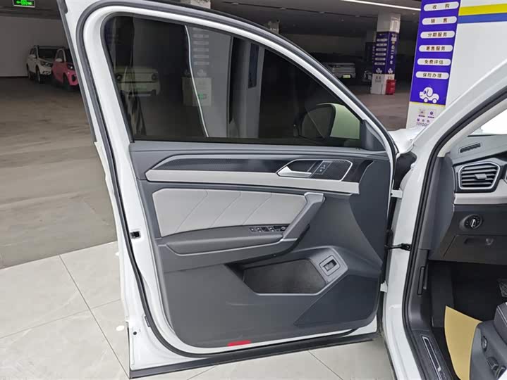 Volkswagen Tayron 2024 2024款 330TSI 两驱豪华Plus进阶版