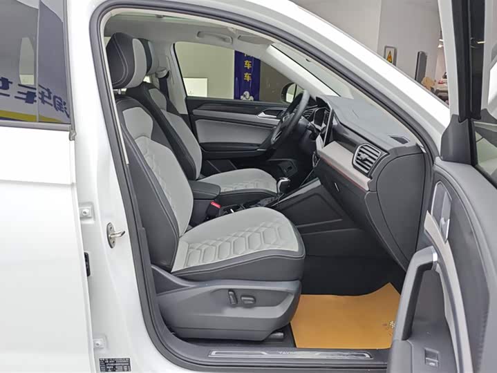Volkswagen Tayron 2024 2024款 330TSI 两驱豪华Plus进阶版