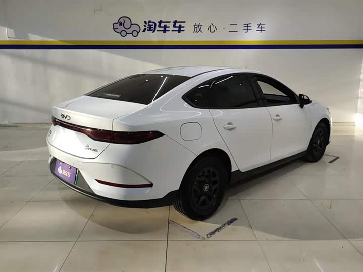 Фото 3 - BYD Qin Plus