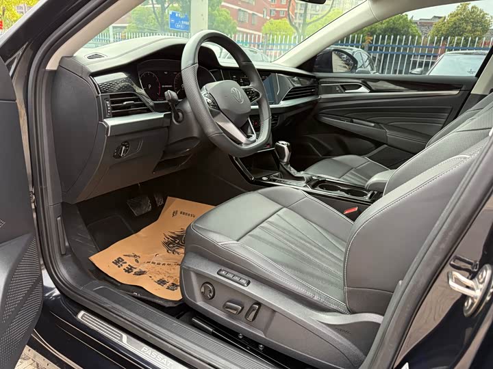 Фото 9 - Volkswagen Passat