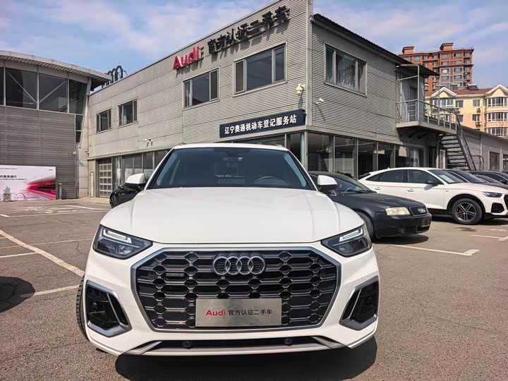 Фото 2 - Audi Q5L