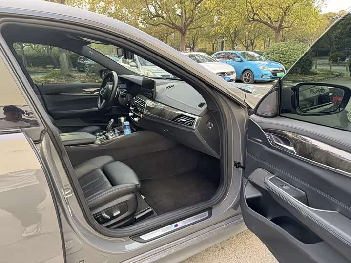 Фото 9 - BMW 6 Series GT