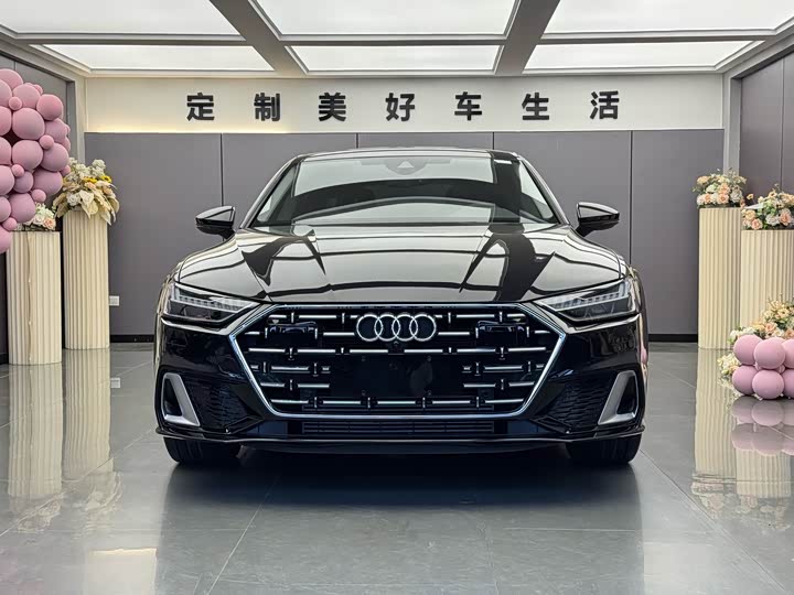 Фото 2 - Audi A7L