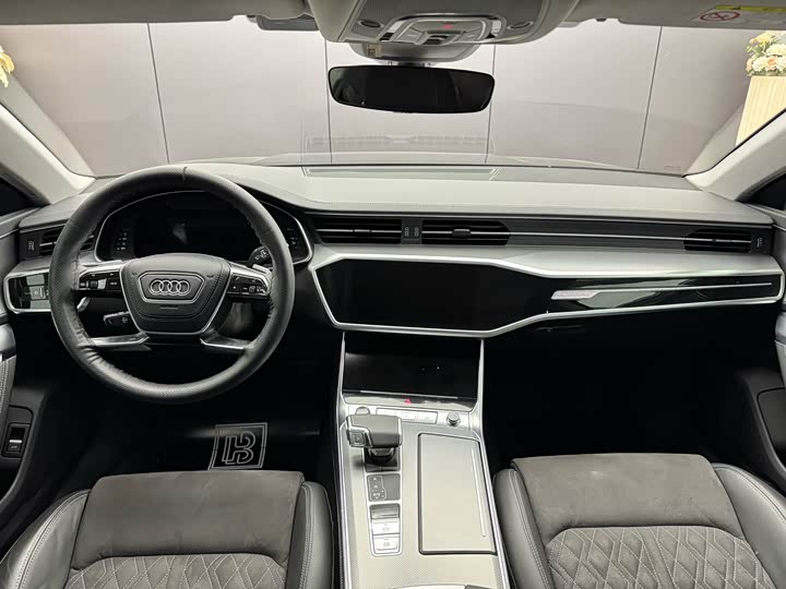 Фото 5 - Audi A7L