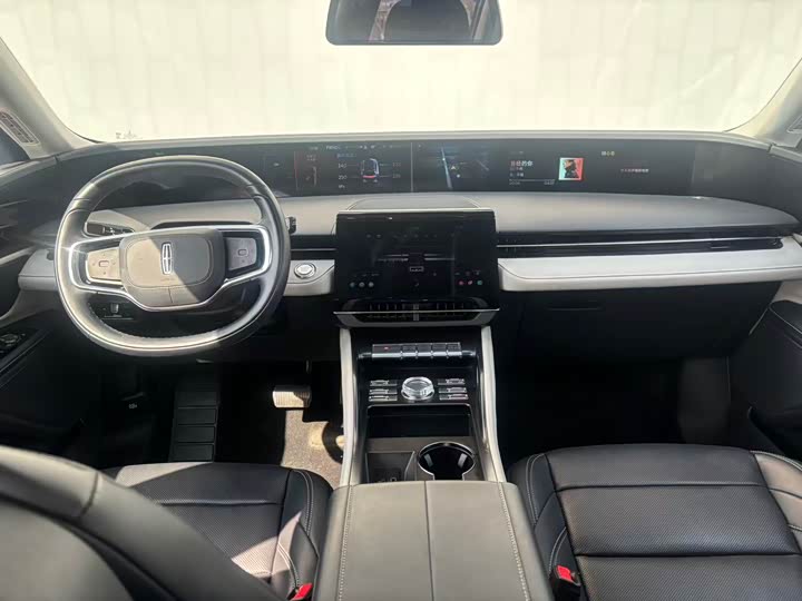 Lincoln Nautilus 2025 2025款 2.0T 四驱尊逸混动版