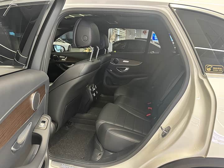Zdjęcie 5 - Mercedes-Benz GLC-Class