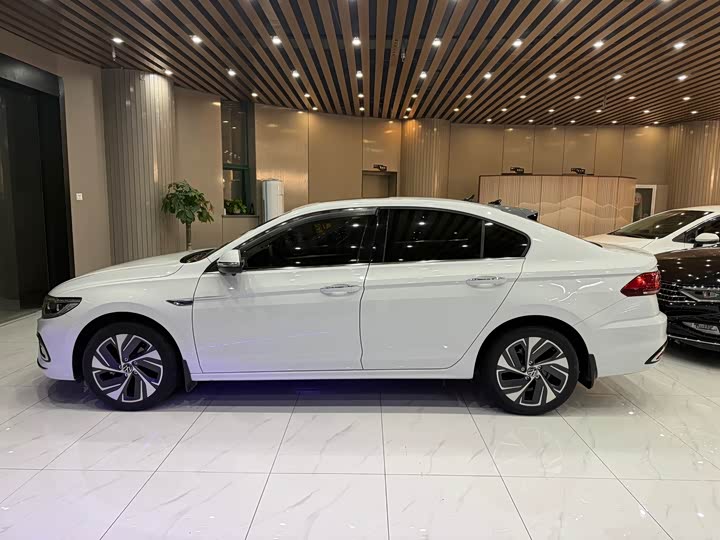 Фото 2 - Volkswagen Bora