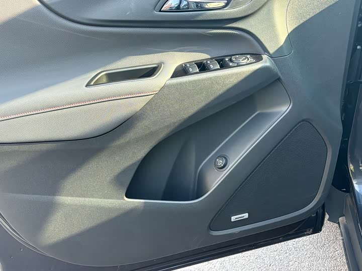 Chevrolet Equinox 2022 2022款 轻混 550T RS 四驱智能捍界版