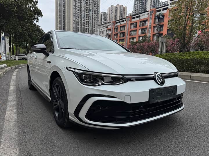Фото 3 - Volkswagen Golf