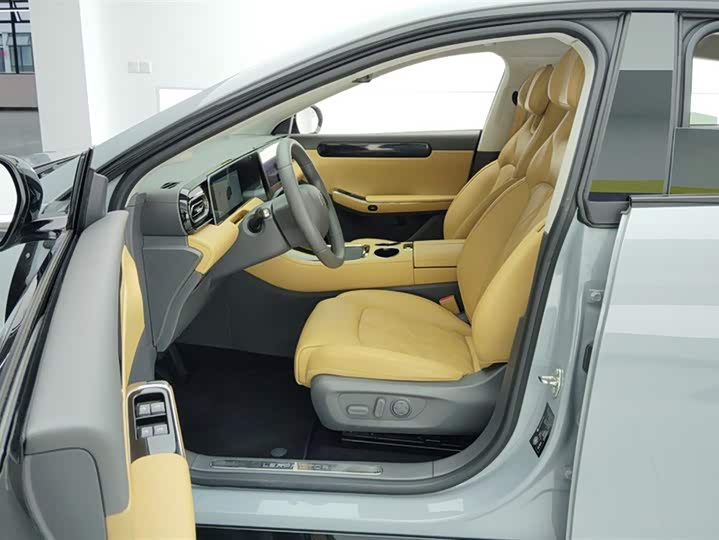 Фото 8 - Leapmotor C01