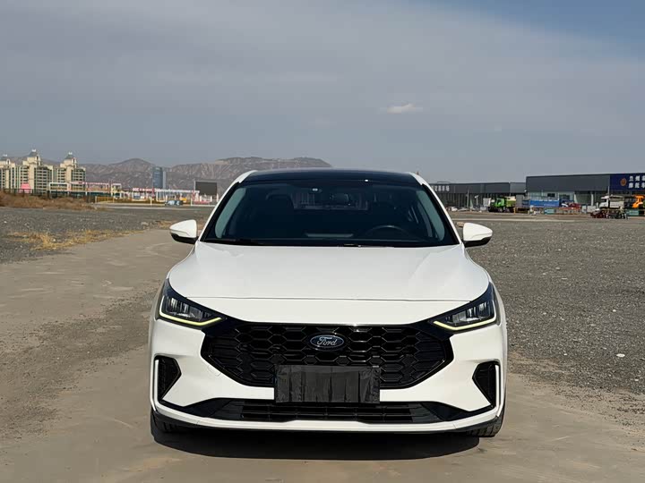 Ford Focus 2022 2022款 三厢 EcoBoost 180 自动竞速版