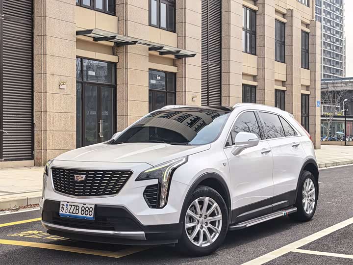 Фото 1 - Cadillac XT4