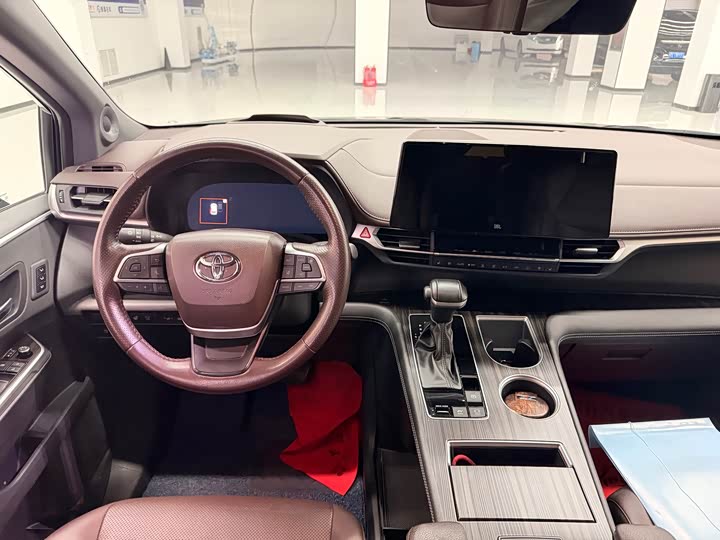 Toyota Sienna 2021 2021款 2.5L混动 铂金版