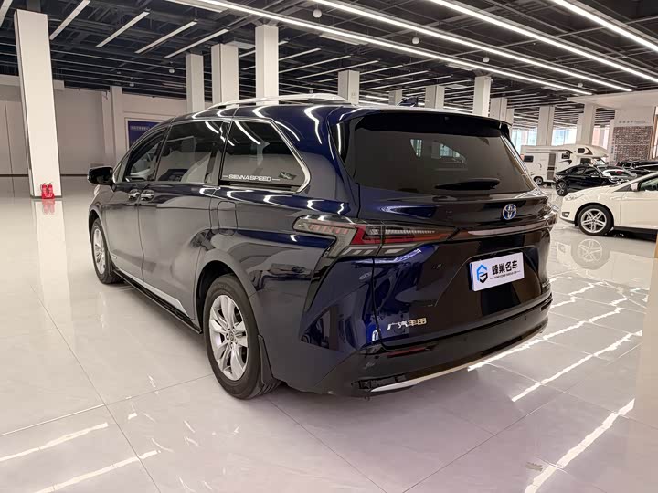 Toyota Sienna 2021 2021款 2.5L混动 铂金版
