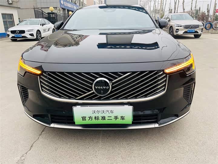 Volvo S90 Hybrid 2026 2026款 插电式混动 四驱长续航智雅豪华版