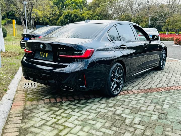 BMW 3 Series 2025 2025款 330Li M运动曜夜套装