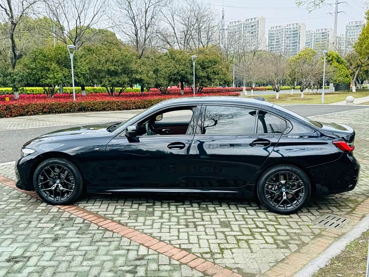 BMW 3 Series 2025 2025款 330Li M运动曜夜套装
