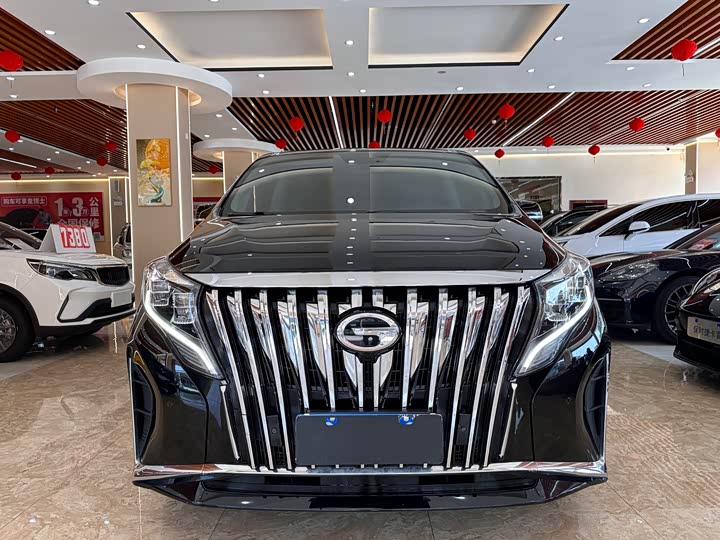 Фото 2 - GAC Trumpchi M8